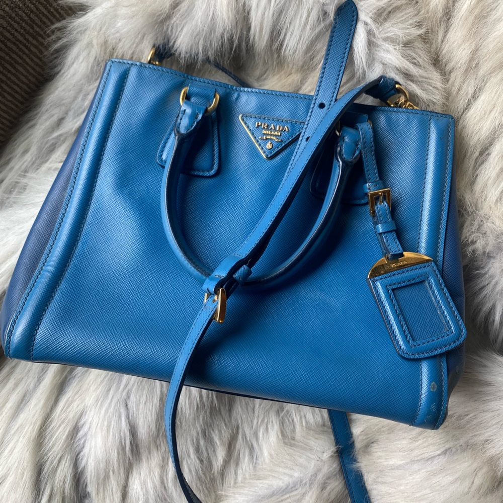 🩵Prada🩵 mini bicolor Galleria saffiano leather blue two tone gold crossbody bag